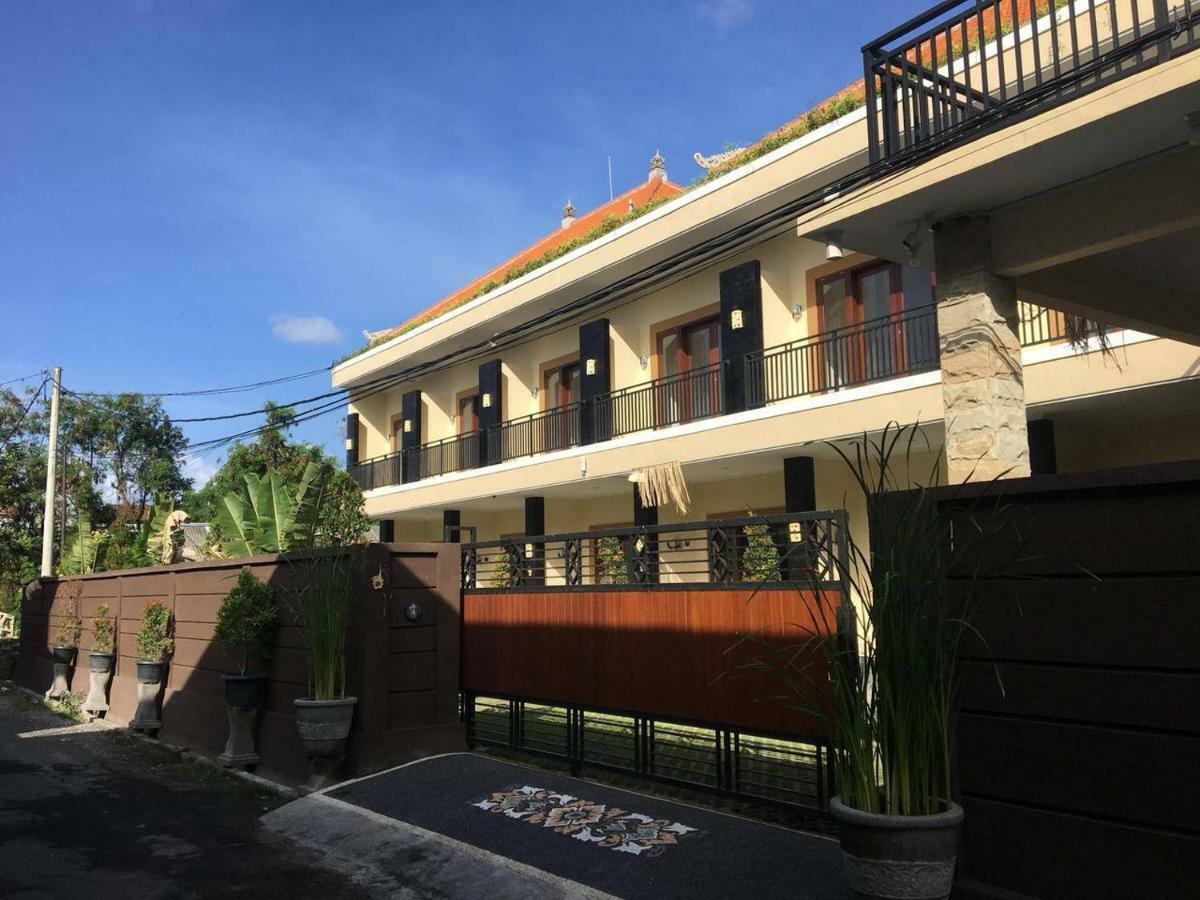 Apartemen Adinda Homestay Kerobokan *